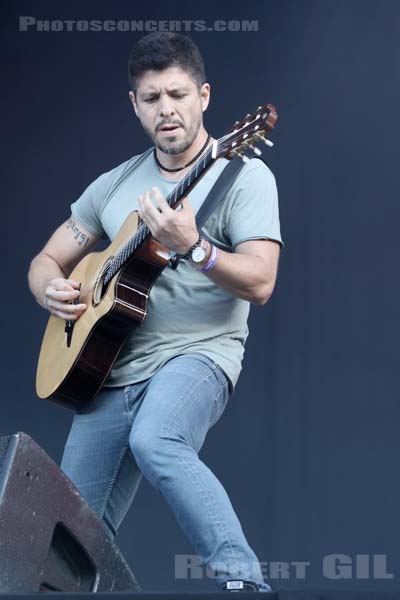 RODRIGO Y GABRIELA - 2015-08-28 - SAINT CLOUD - Domaine National - Grande Scene - 